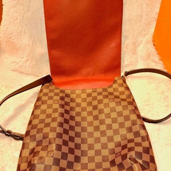 LOuis Vuitton Damier sling bag - Picture 6 of 12
